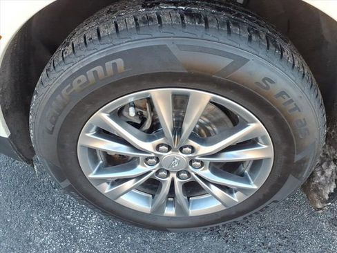 Used 2021 Cadillac XT5 Premium Luxury image 12