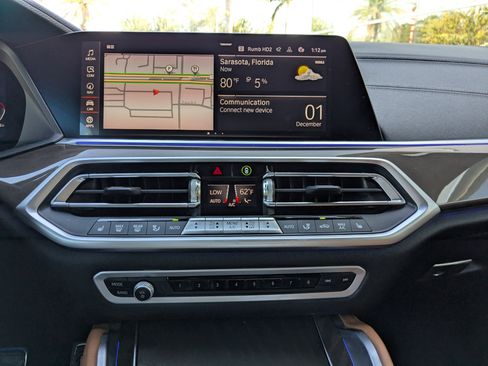 Used 2022 BMW X6 xDrive40i w/ M Sport Package image 21