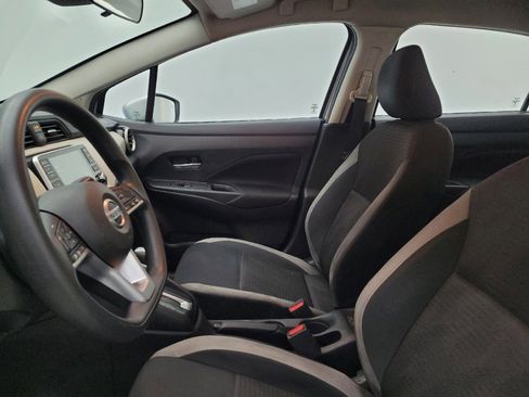 Used 2021 Nissan Versa SV image 17