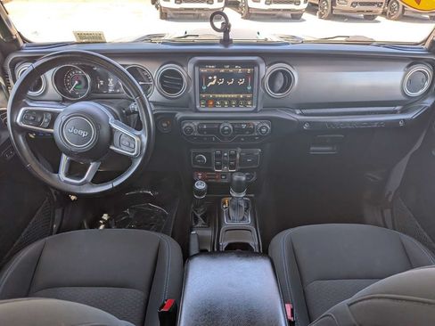 Used 2022 Jeep Wrangler Unlimited Rubicon 4xe w/ Steel Bumper Group AWD/4WD image 14