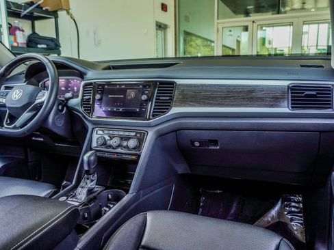 Used 2022 Volkswagen Atlas SE FWD image 15