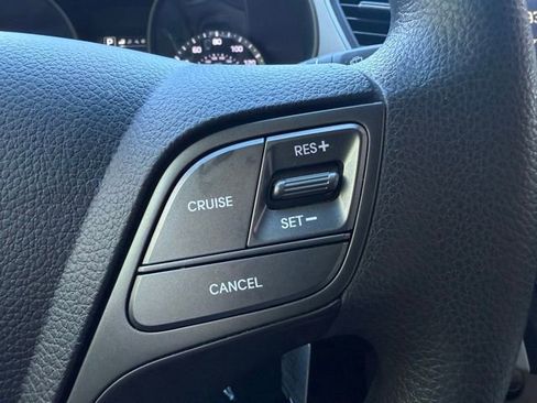 Used 2017 Hyundai Santa Fe Sport image 11