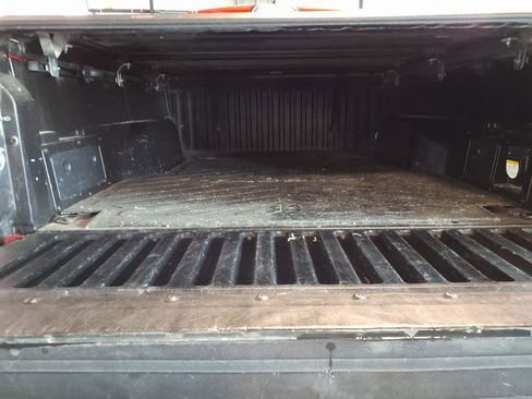 Used 2016 Toyota Tacoma TRD Sport image 6