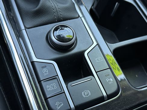 Certified 2023 Kia Sorento SX FWD image 35