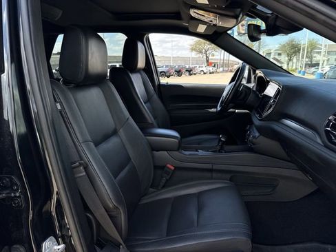 Used 2022 Dodge Durango GT image 32