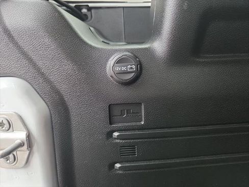 Certified 2023 Jeep Wrangler Willys image 8