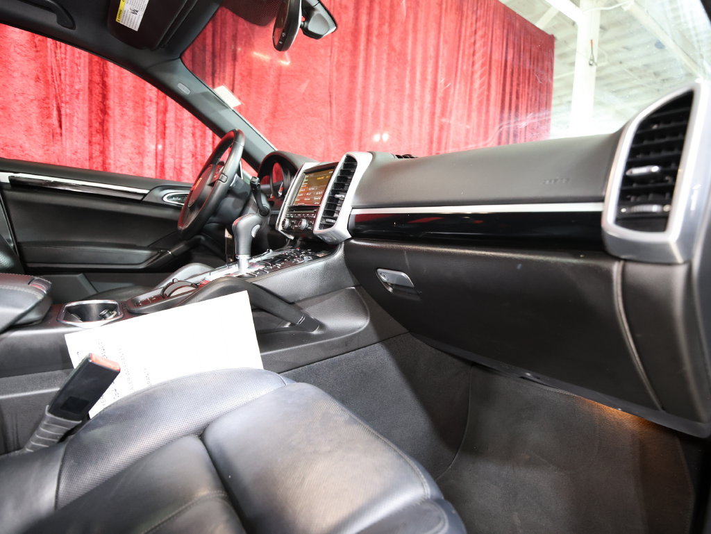 Used 2014 Porsche Cayenne AWD/4WD image 26