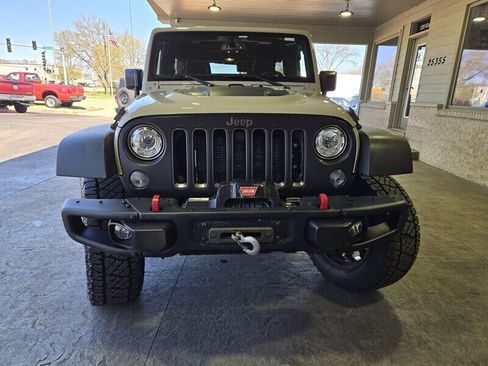 Used 2017 Jeep Wrangler Unlimited Rubicon w/ Quick Order Package 24Z Recon image 11