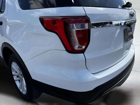 Used 2017 Ford Explorer FWD image 13