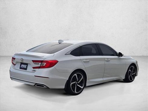 Used 2018 Honda Accord Sport image 5