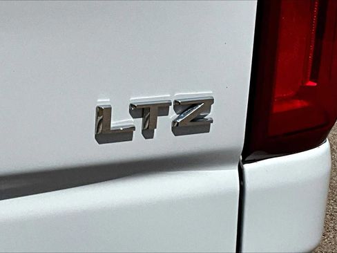 Used 2021 Chevrolet Silverado 2500 LTZ image 9