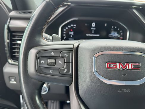 Used 2025 GMC Sierra 1500 AT4 w/ AT4 Premium Package AWD/4WD image 18