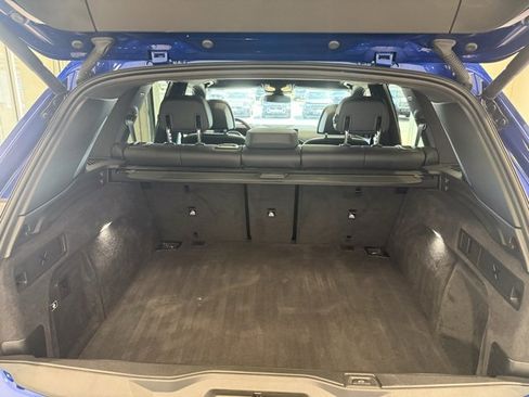 Used 2025 BMW X5 M60i w/ Executive Package image 9