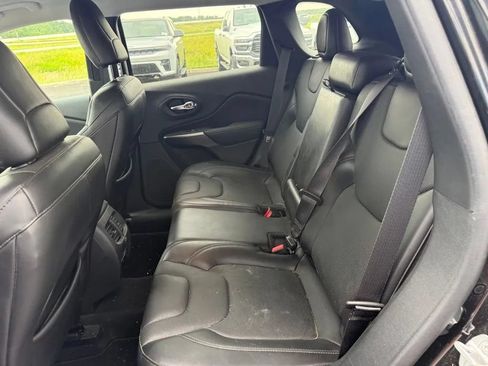 Used 2020 Jeep Cherokee Limited FWD image 15