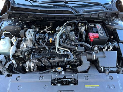 Used 2025 Nissan Altima 2.5 SV image 31