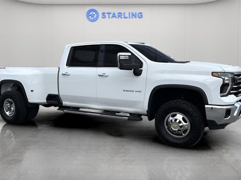 Used 2025 Chevrolet Silverado 3500 LTZ w/ LTZ Plus Package image 12