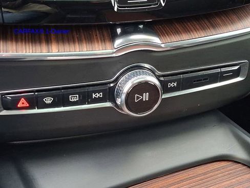 Certified 2023 Volvo XC60 B5 Plus w/ Protection Package Premier image 19