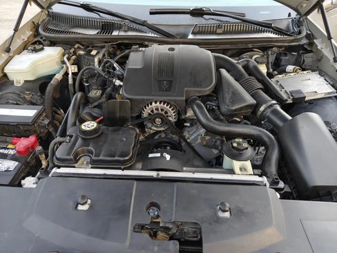 Used 2007 Lincoln Town Car Signature RWD image 18
