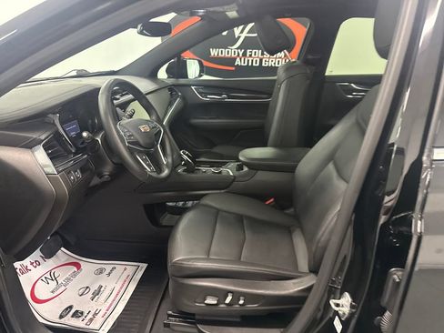 Used 2022 Cadillac XT5 Premium Luxury FWD image 9