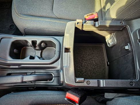 Certified 2025 Jeep Wrangler Sport S image 18