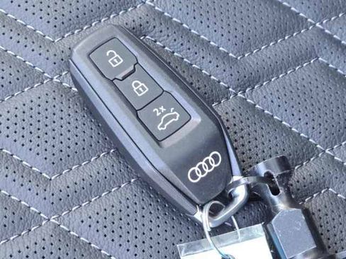 New 2025 Audi SQ5 Prestige image 47