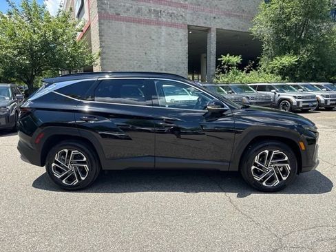 Used 2025 Hyundai Tucson Limited AWD/4WD image 12