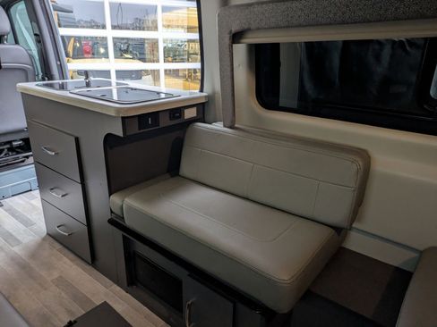 Used 2022 Mercedes-Benz Sprinter 2500 image 27