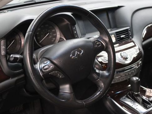 Used 2015 INFINITI Q70 L 3.7 image 10