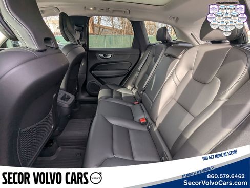 Certified 2024 Volvo XC60 B5 Core image 20
