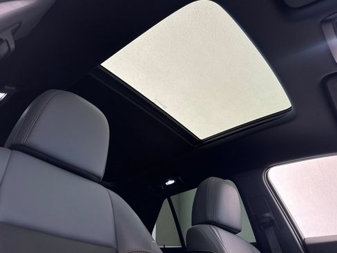 Used 2024 Honda Prologue Touring image 24