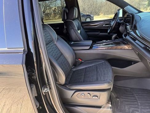 Certified 2024 Cadillac Escalade Sport Platinum image 25