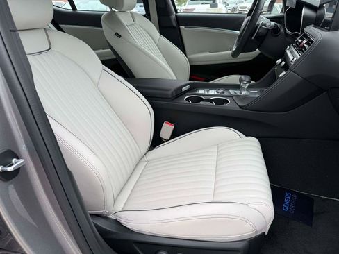 Used 2026 Genesis G70 3.3T Sport Prestige image 16