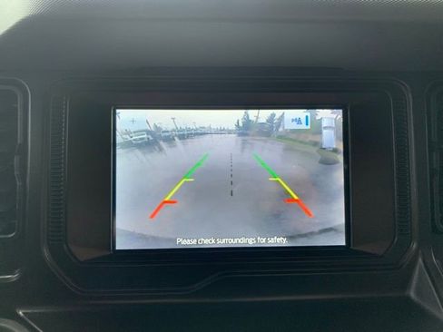 Used 2022 Ford Bronco Wildtrak image 15