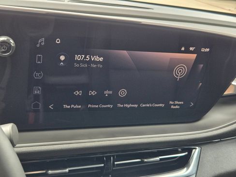 Certified 2025 Buick Envista Sport Touring w/ Convenience I Package FWD image 15