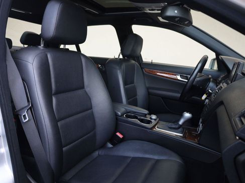 Used 2011 Mercedes-Benz C 300 4MATIC Sedan image 24