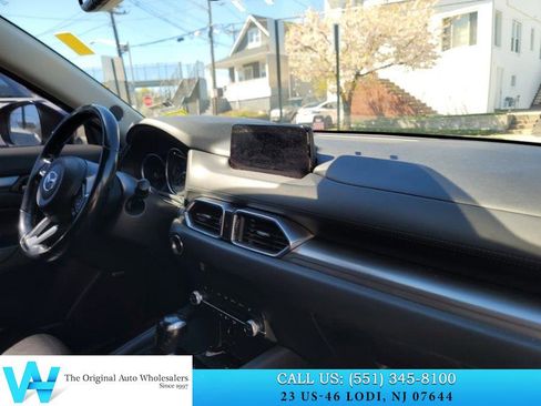 Used 2019 MAZDA CX-5 Touring image 15