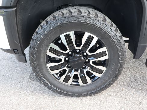 Used 2024 GMC Sierra 3500 Denali Ultimate AWD/4WD image 13