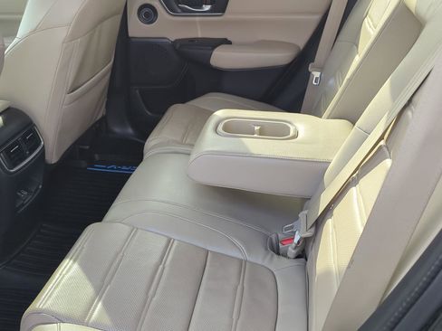 Used 2017 Honda CR-V Touring image 10