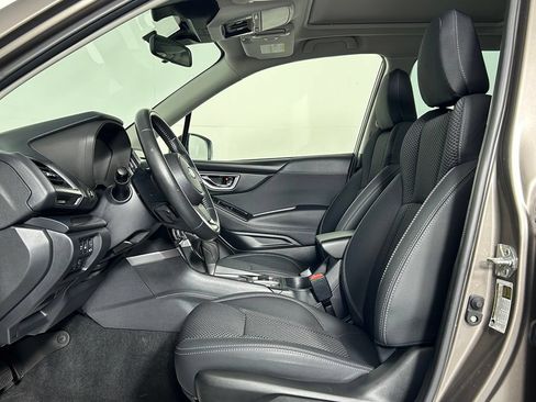 Used 2023 Subaru Forester Premium AWD/4WD image 30