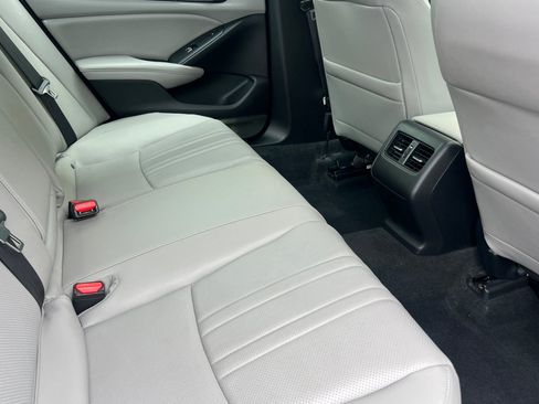 Used 2019 Honda Accord Touring image 31