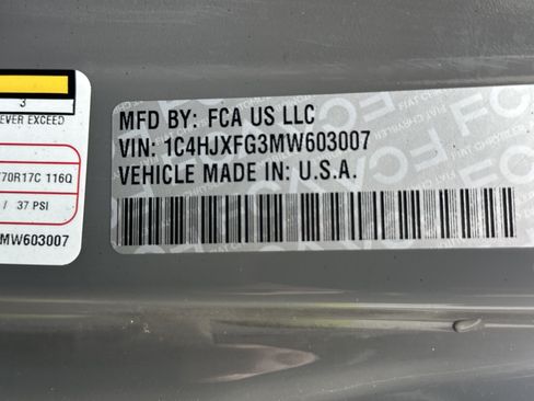 Used 2021 Jeep Wrangler Unlimited Rubicon AWD/4WD image 36
