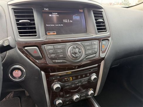 Used 2016 Nissan Pathfinder Platinum w/ Cargo Package image 15