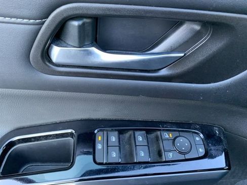 Used 2023 Nissan Pathfinder SL image 14