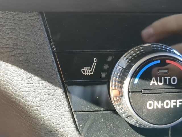 Used 2025 Mitsubishi Outlander SE FWD image 29