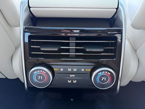 New 2026 Land Rover Range Rover SE image 27