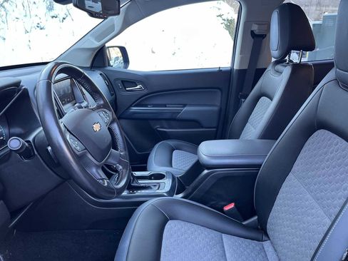 Used 2018 Chevrolet Colorado Z71 image 17