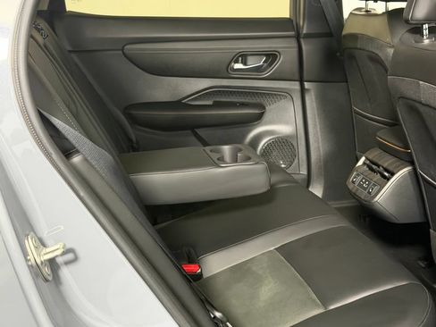 Used 2023 Nissan Ariya AWD image 29