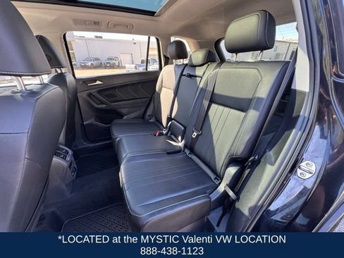 Certified 2022 Volkswagen Tiguan SE w/ Panoramic Sunroof Package AWD/4WD image 11