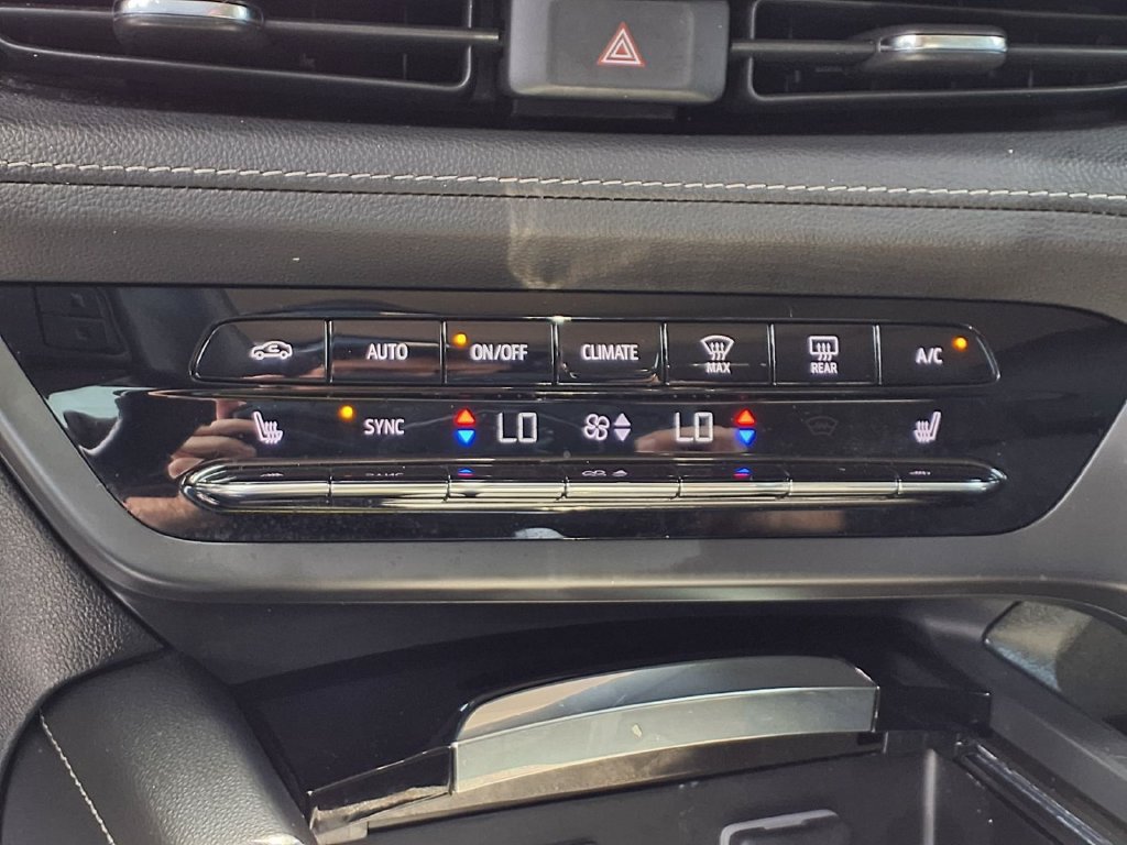 Certified 2023 Buick Envision Preferred FWD image 21