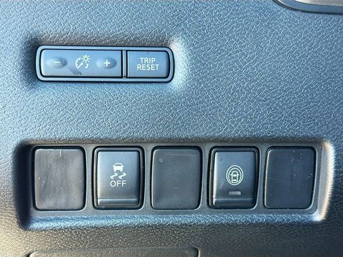 Used 2020 Nissan Murano SV image 33